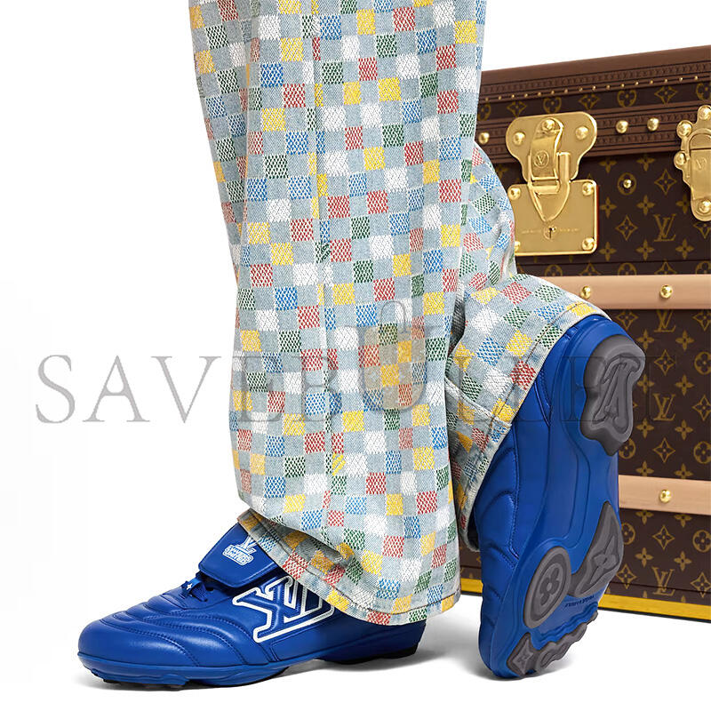 LOUIS VUITTON LV FOOTPRINT SOCCER SNEAKER 1AHDP6
